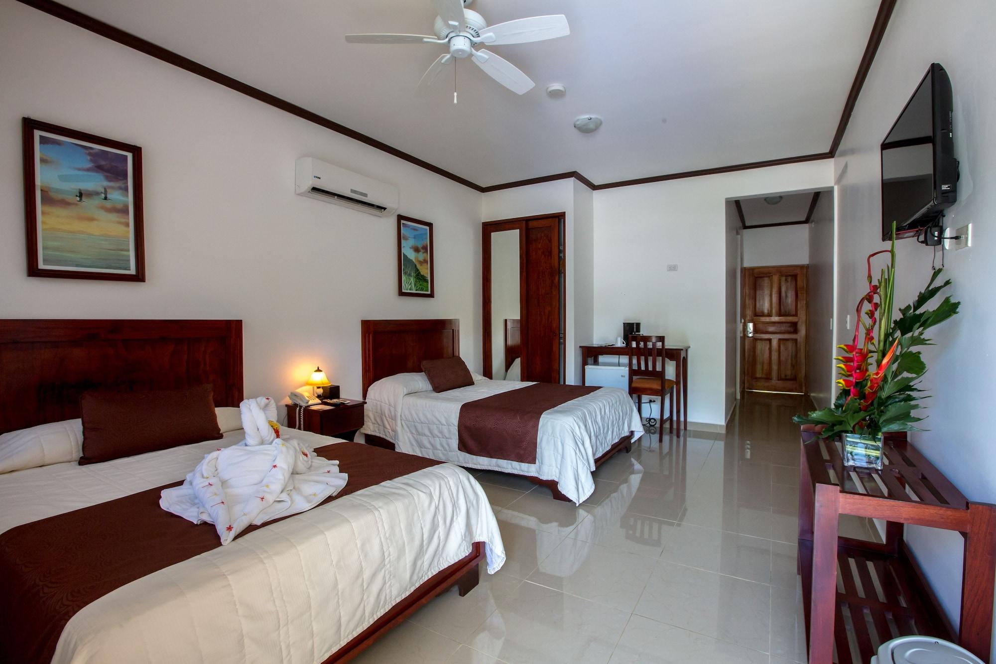 Hotel Arenas En Punta Leona Las Agujas Buitenkant foto
