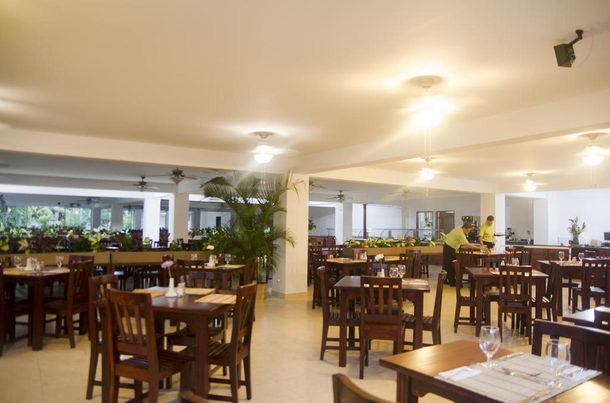 Hotel Arenas En Punta Leona Las Agujas Buitenkant foto