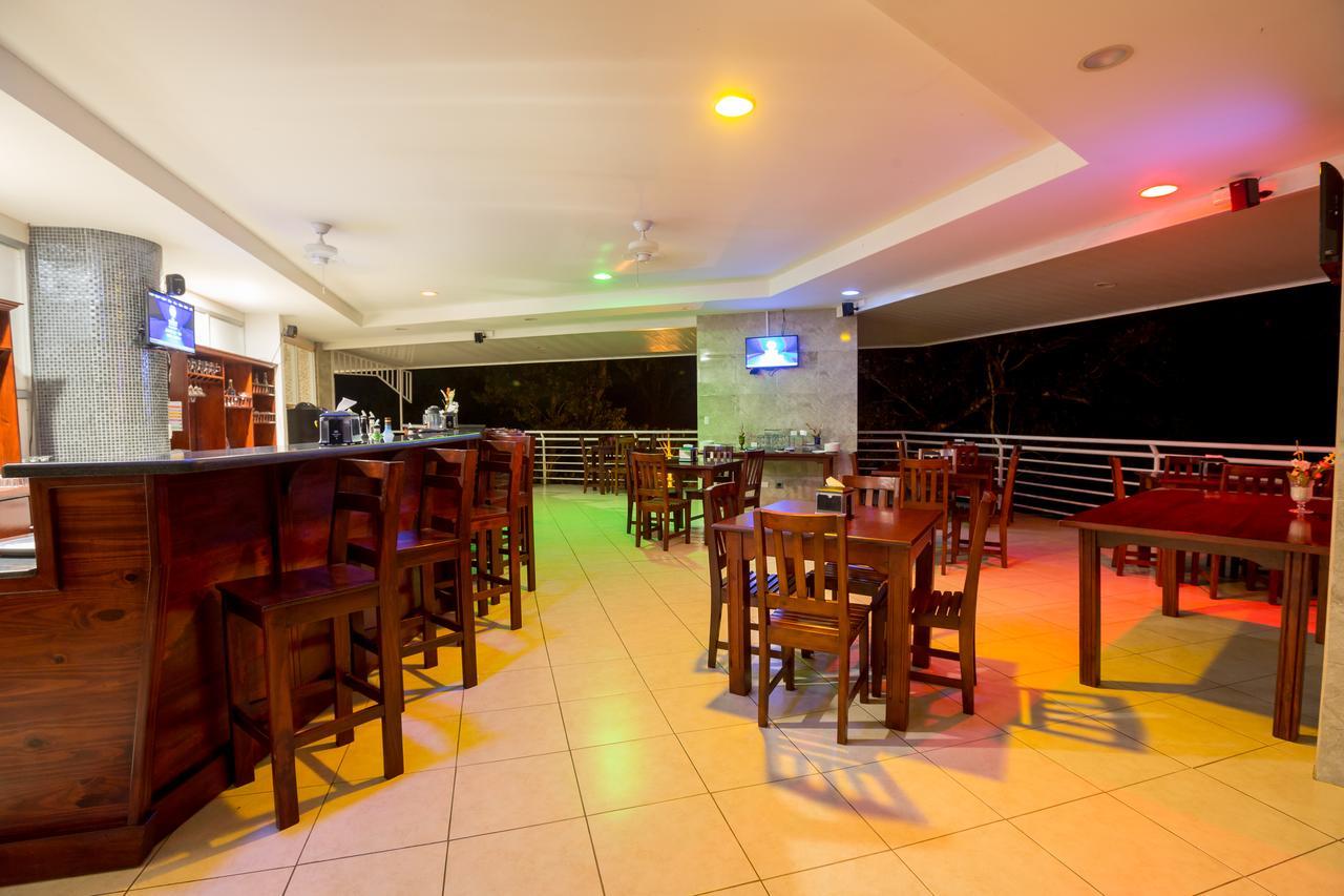 Hotel Arenas En Punta Leona Las Agujas Buitenkant foto